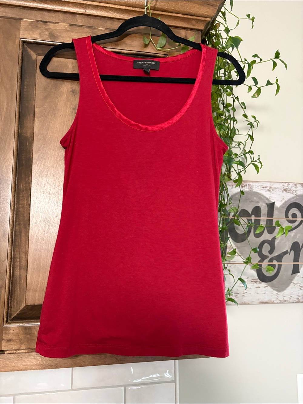 Banana Republic Bright Red Scoop Neck Tank